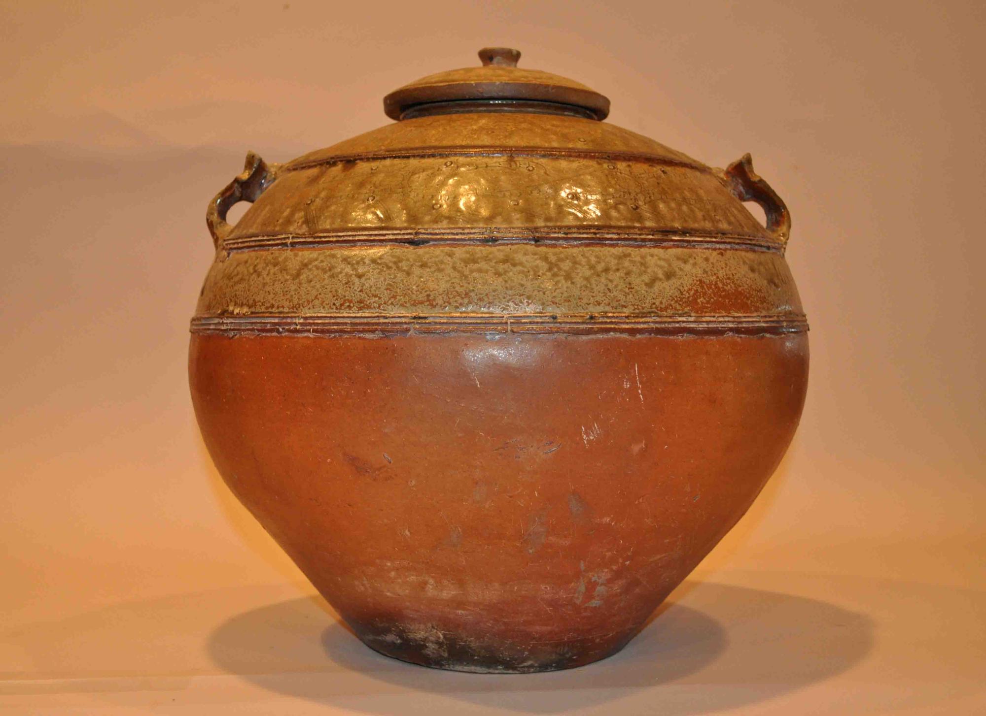 Early Eastern Han Half glazed Vase with Original Lid (15dx14h)