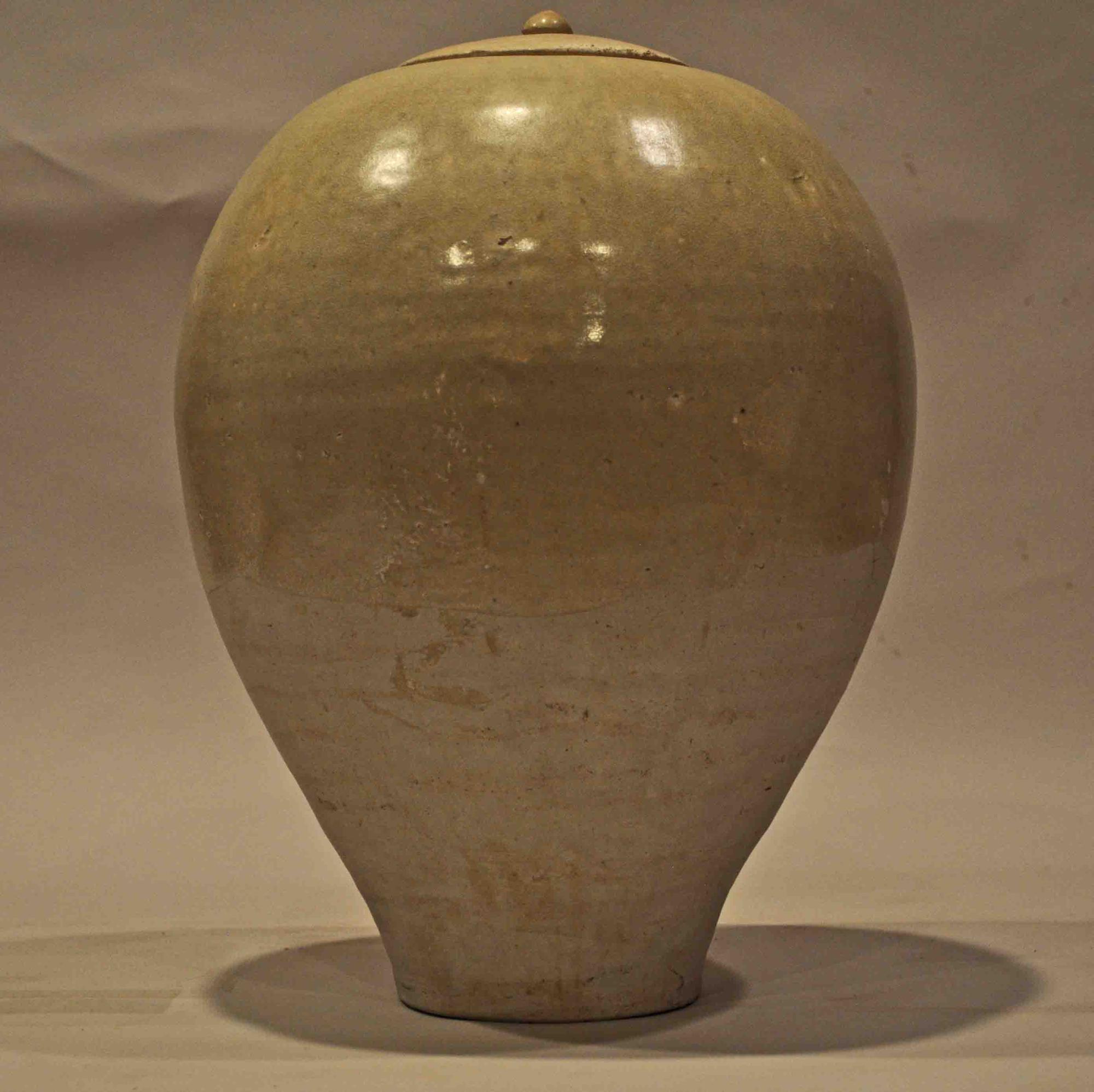 Tang Lidded Vase (14.5H)